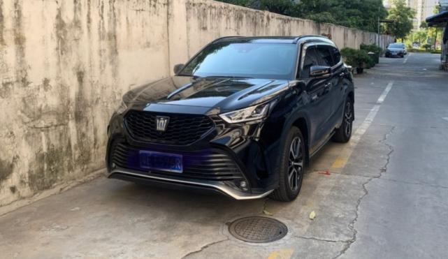 皇冠陆放suv油耗实际是多少,丰田皇冠陆放车主用车真实感受