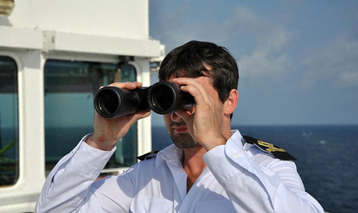 远洋海员的真实工资,国际远洋货轮海员工资多少钱