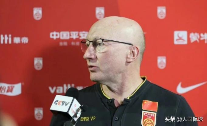 艾克森离开中国，李霄鹏突然做出反转决定，李铁脸色挂不住了