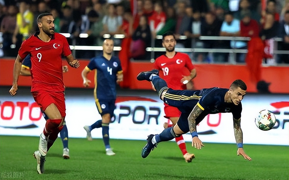 足球日本vs波黑,足球波兰vs乌克兰预测