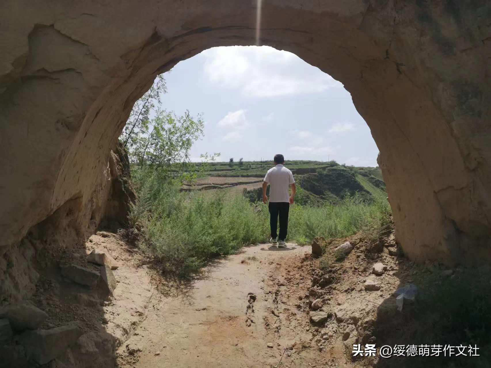 绥德李强国：从高舍硷到高石角