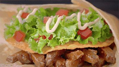 疫情下的中国餐饮老板事迹,餐饮疫情反复生意还能如此火爆