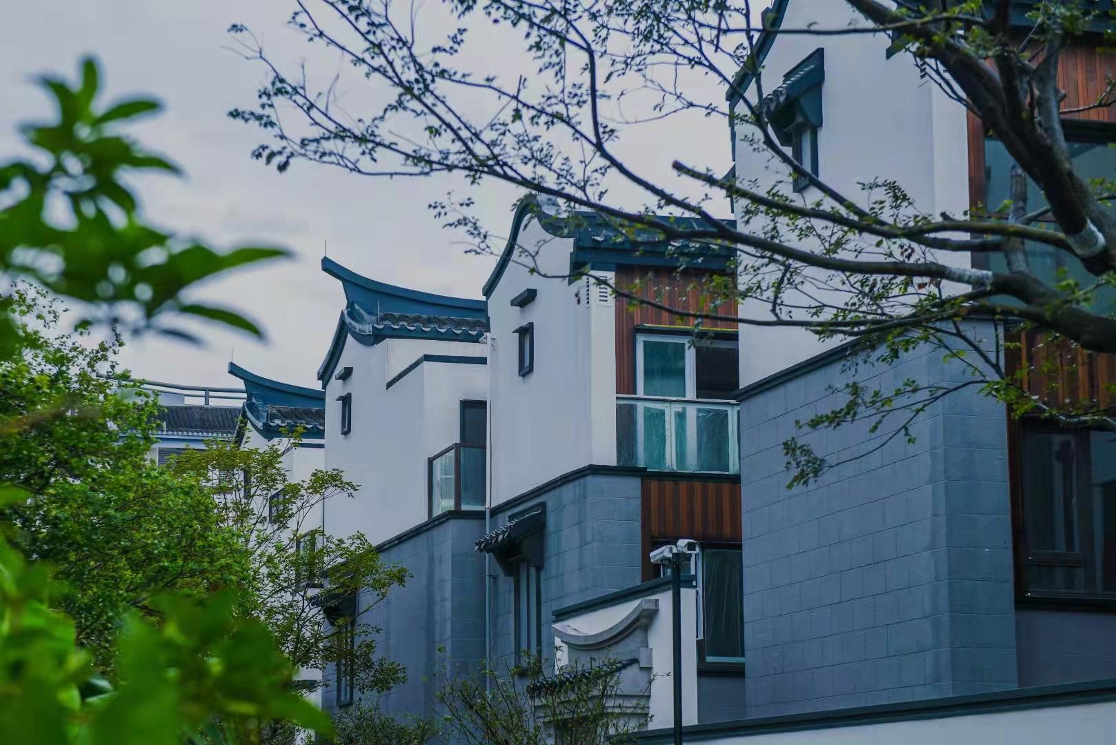 因房屋质量问题不交物业费可以吗,装修中发现房屋有质量问题怎么办