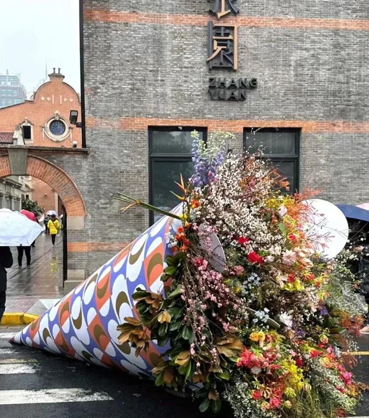 鎯呬汉鑺傛椿鍔ㄥ法鍨嬬帿鐟拌姳,鎯呬汉鑺傚法鍨嬬帿鐟拌姳