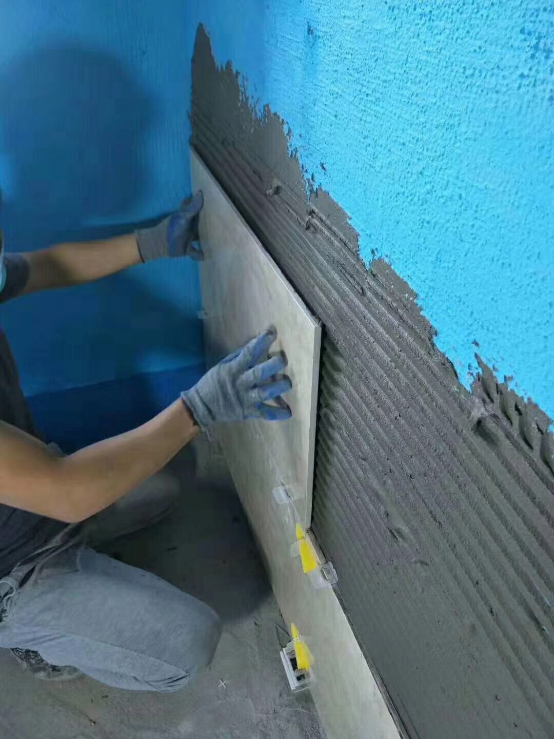 为什么装修师傅不建议用瓷砖胶,装修师傅用瓷砖胶多