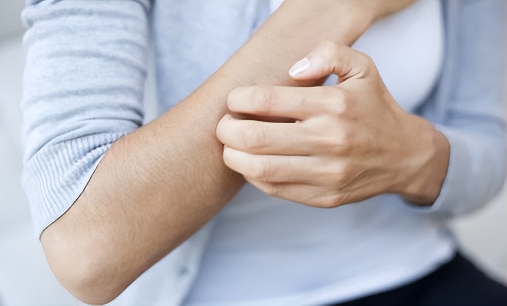 放屁多老放屁是肝癌的前兆吗,放屁多是肝癌的前兆吗