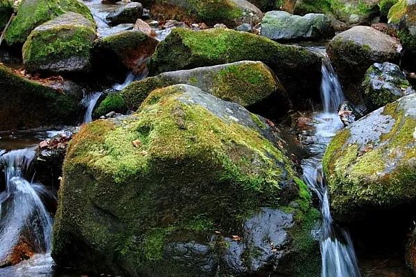 本溪绿石谷旅游视频,本溪绿石谷自驾游攻略