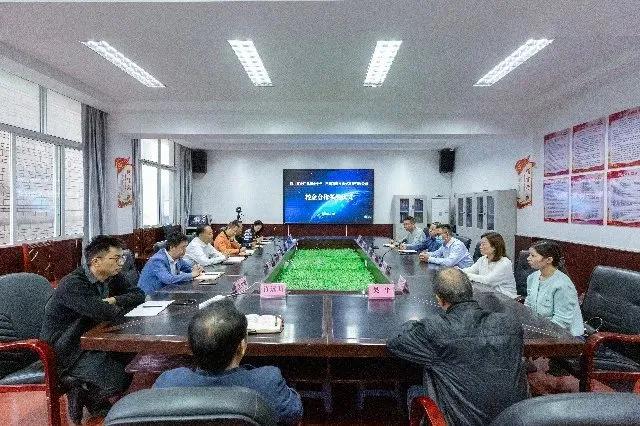 深化合作交流引领合作共赢,深化校企合作