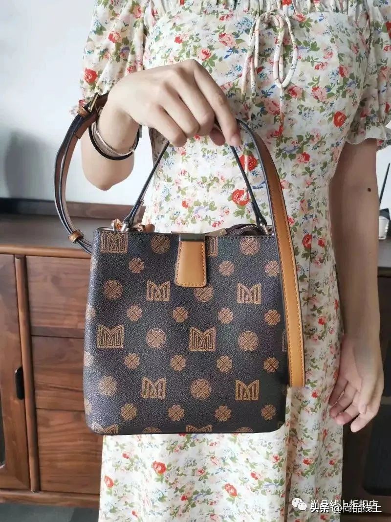 稻草人服装配饰旗舰店,稻草人特价女包直包