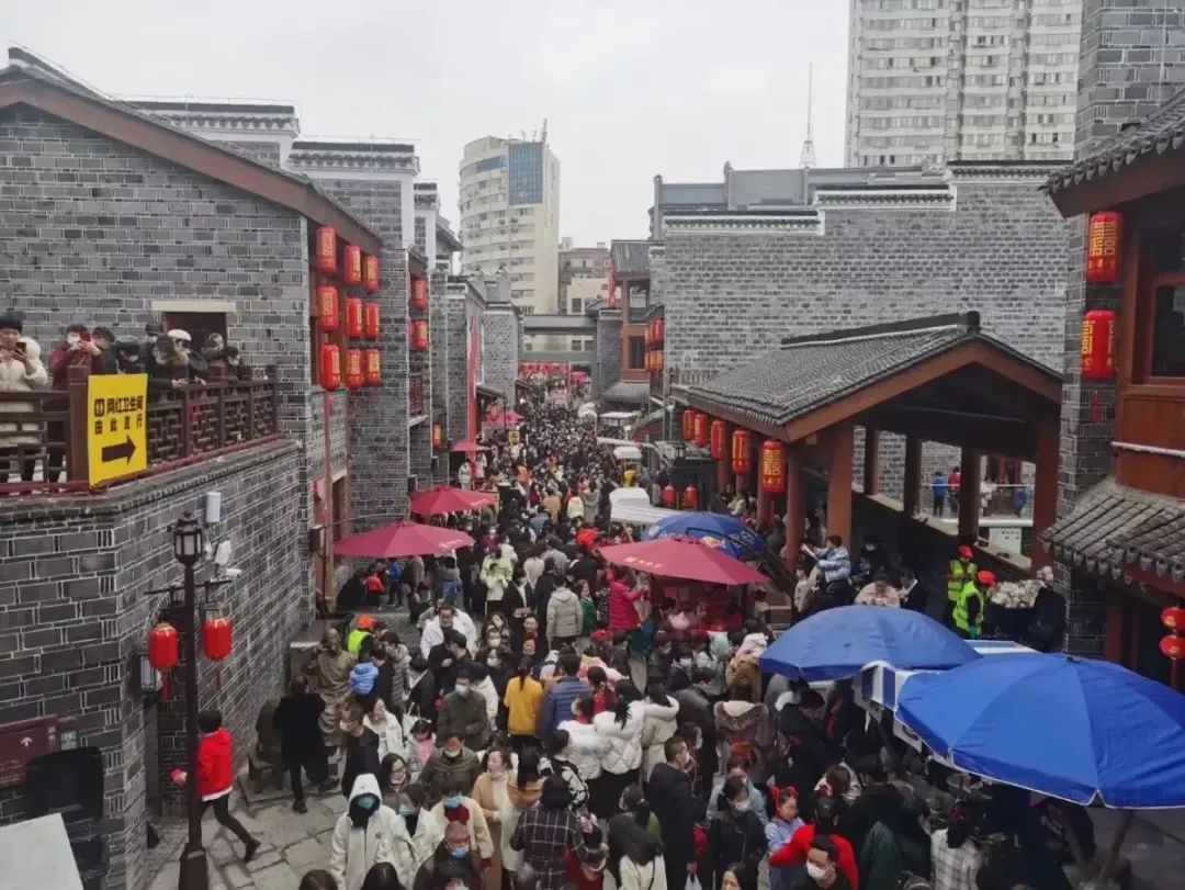 五一自助火锅烤肉,五一广州必吃网红羊蝎子火锅推荐