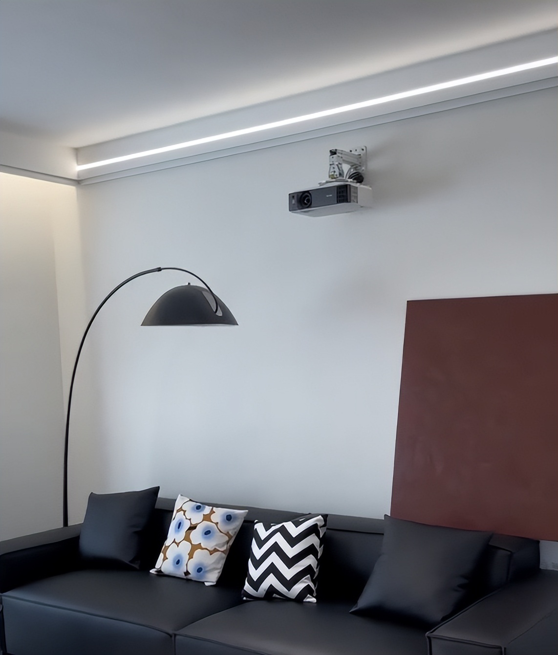 卧室投影仪布线安装示意图,家庭投影仪的安装及布线