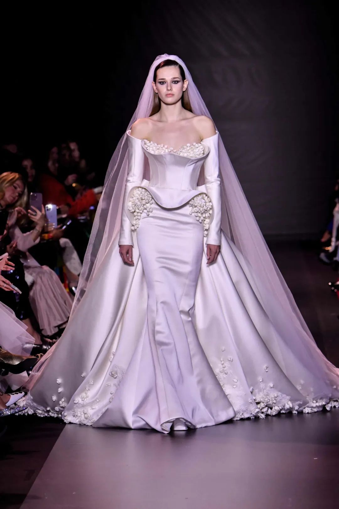 georgeshobeika2018时装秀完整版,georgeshobeika2016高定秀场