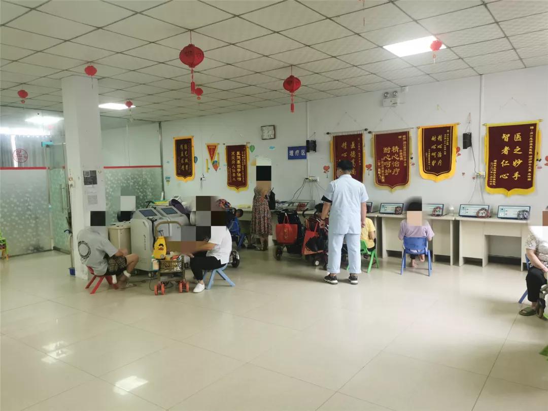 脑瘫康复与脑梗康复,小儿脑瘫在家可以做康复训练吗