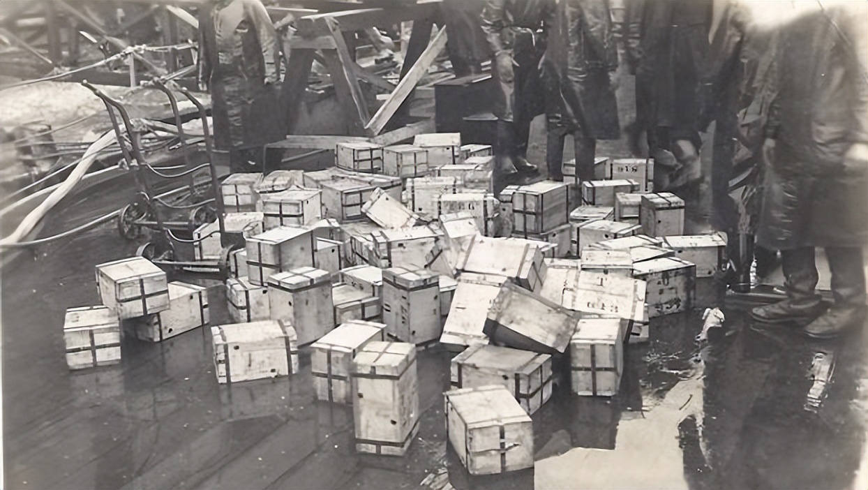 *钞伪**暗战:为搞垮英国经济,德国曾疯狂造假价值上亿英镑