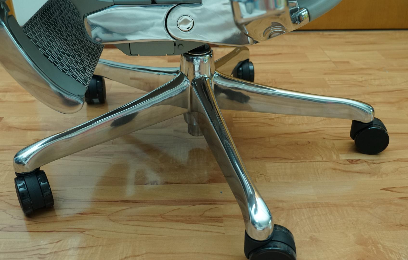 实用至上，久坐腰不累腿不麻的高品质人体工学椅：保友优旗舰W2代