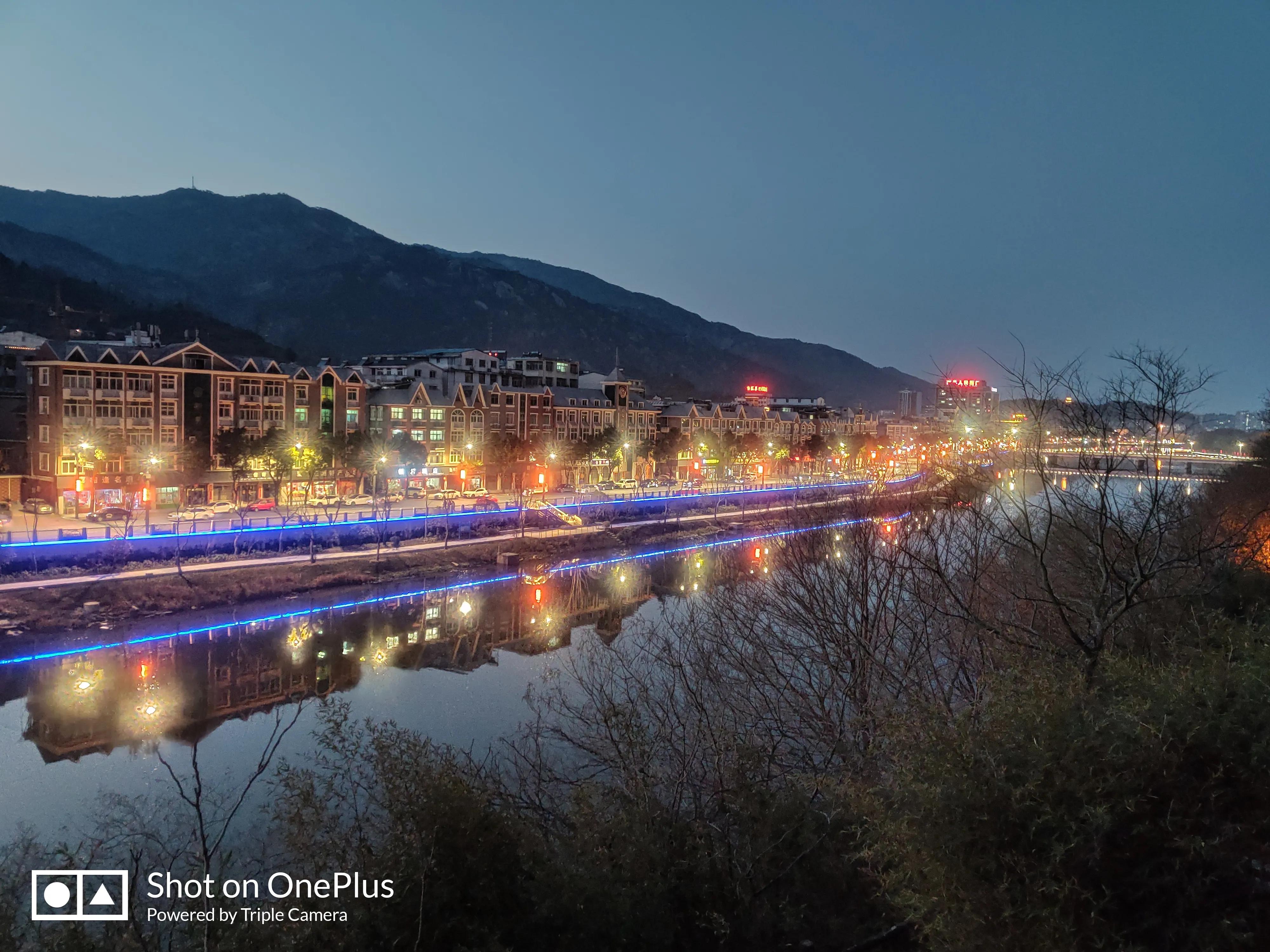 年味灯笼家门口,年味挂灯笼