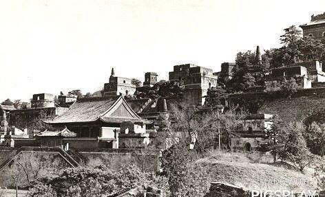 日军日记：*安妇慰**不服从管教，我很愤怒，用*刀刺**插入她的*体下**