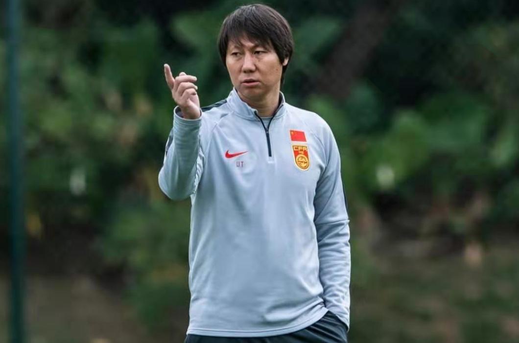 李铁后院起火，老乡曾举报其打5场假球，导致大连冲超推迟两年