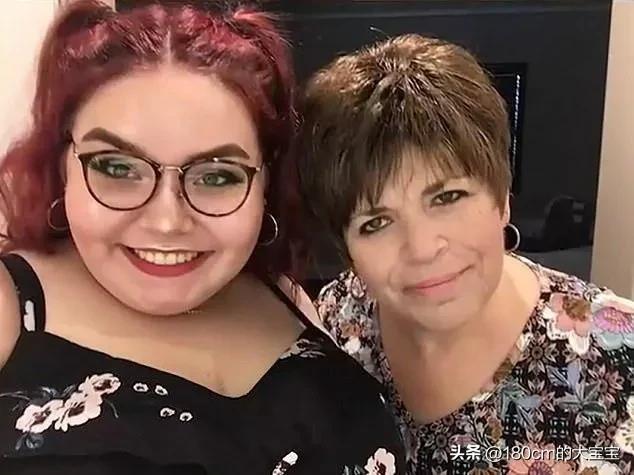 美国女子怀了14个小孩,美国一女子胖成瘤子