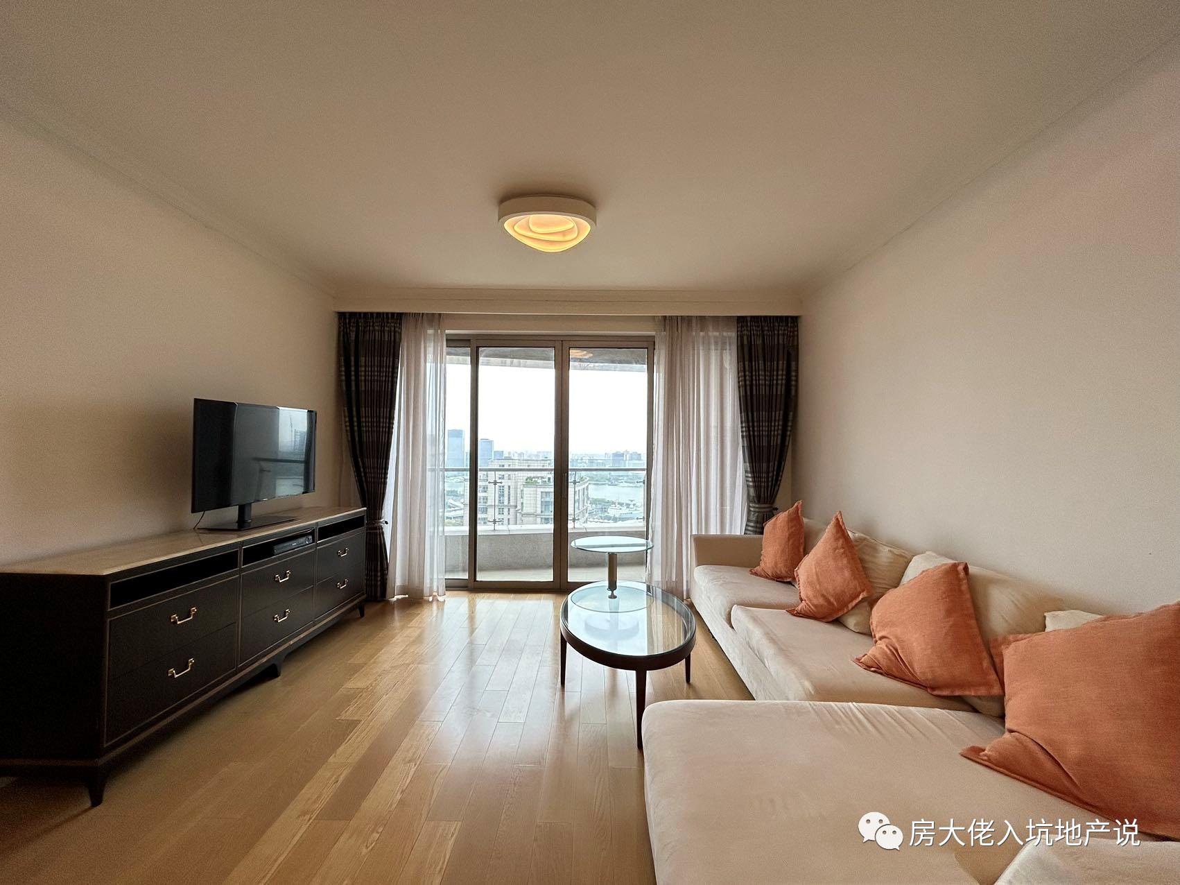 融创滨江壹号院平层江景房还卖吗 (中山南一路500弄 融创滨江壹号院)