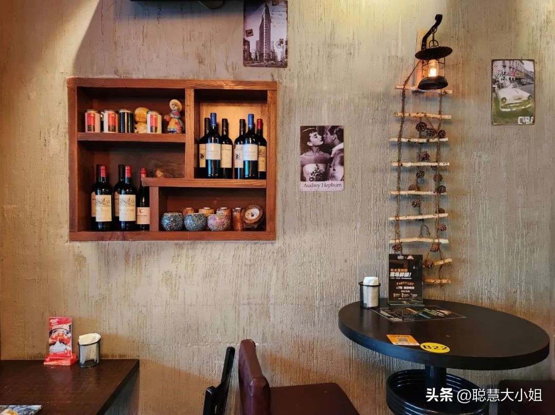 去这条充满松弛感的“小马路”，慵懒地溜达一天才是正经事