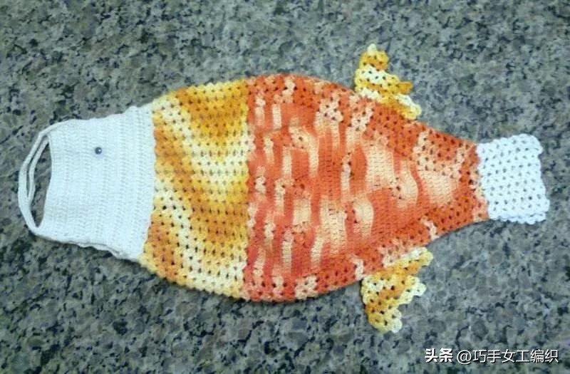 她只用零线就把鱼钩出了百变的花样，还超实用，真是太聪明了！