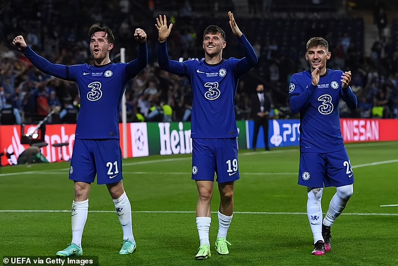 切尔西球星调戏意大利超模,切尔西芒特为什么被雪藏