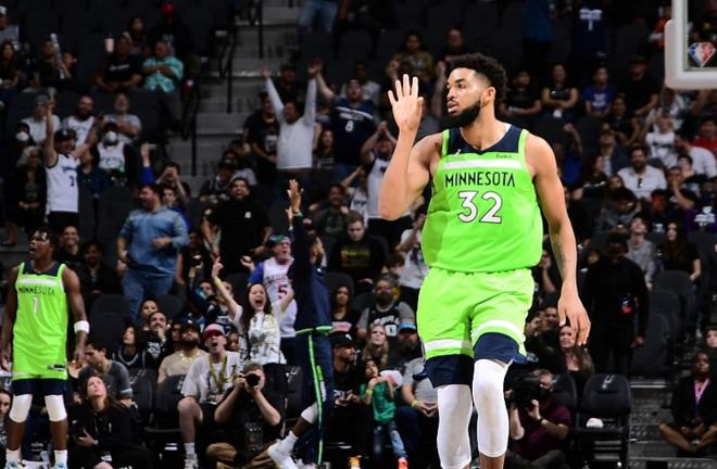 数据最全的中锋,历史最强中锋库里