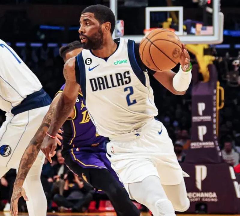 詹姆斯评价浓眉比欧文强,詹姆斯评价浓眉和欧文