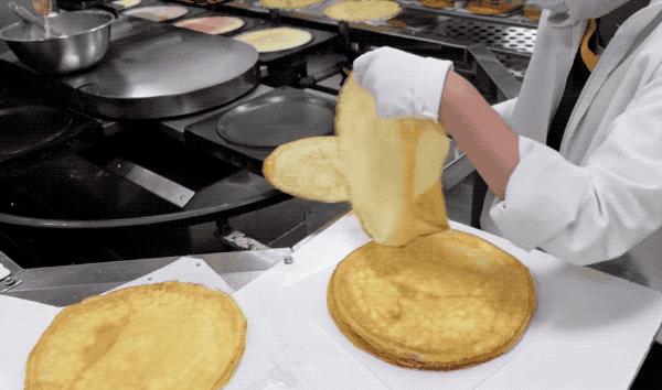 一层一层的奶油蛋糕怎么做,做一个千层蛋糕需要多少奶油