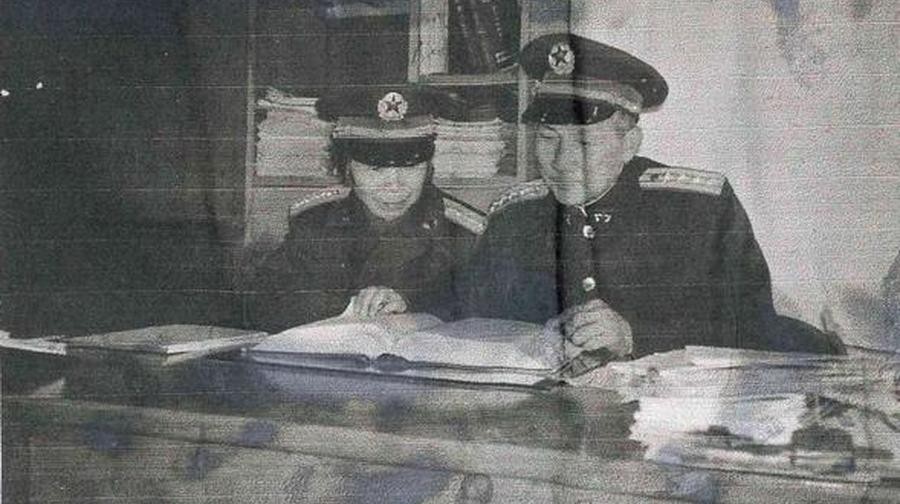 80岁老奶奶捐款5万被民警劝回,老人转账300万被银行报警真相感人