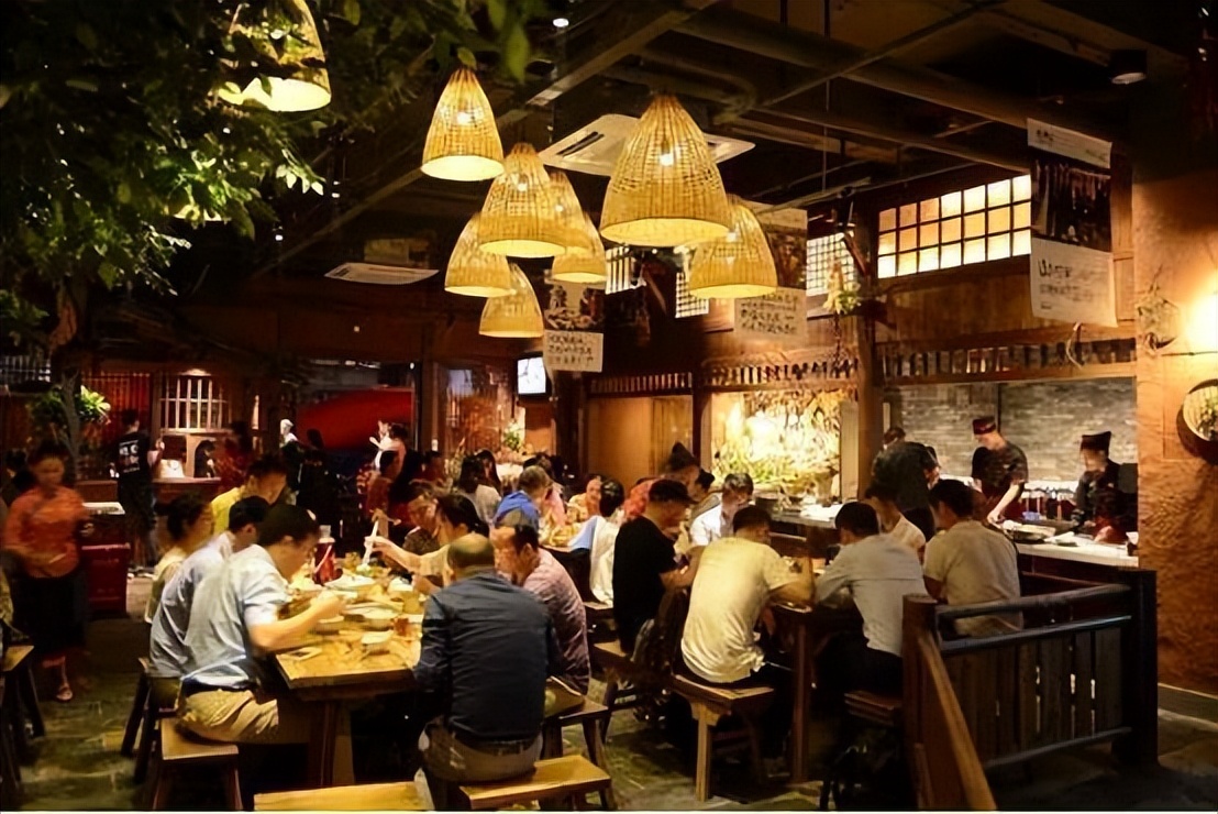 90夫妻开了一家饭店两年赚了200万,夫妻开餐馆骗局