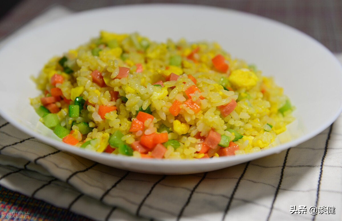 人过60岁以后饭量少是什么原因,人到了60岁吃得多是怎么回事