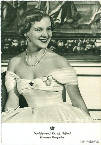 丹麦村里的小叔子爱上了嫂子？大女主女王：我从不信八卦和童话