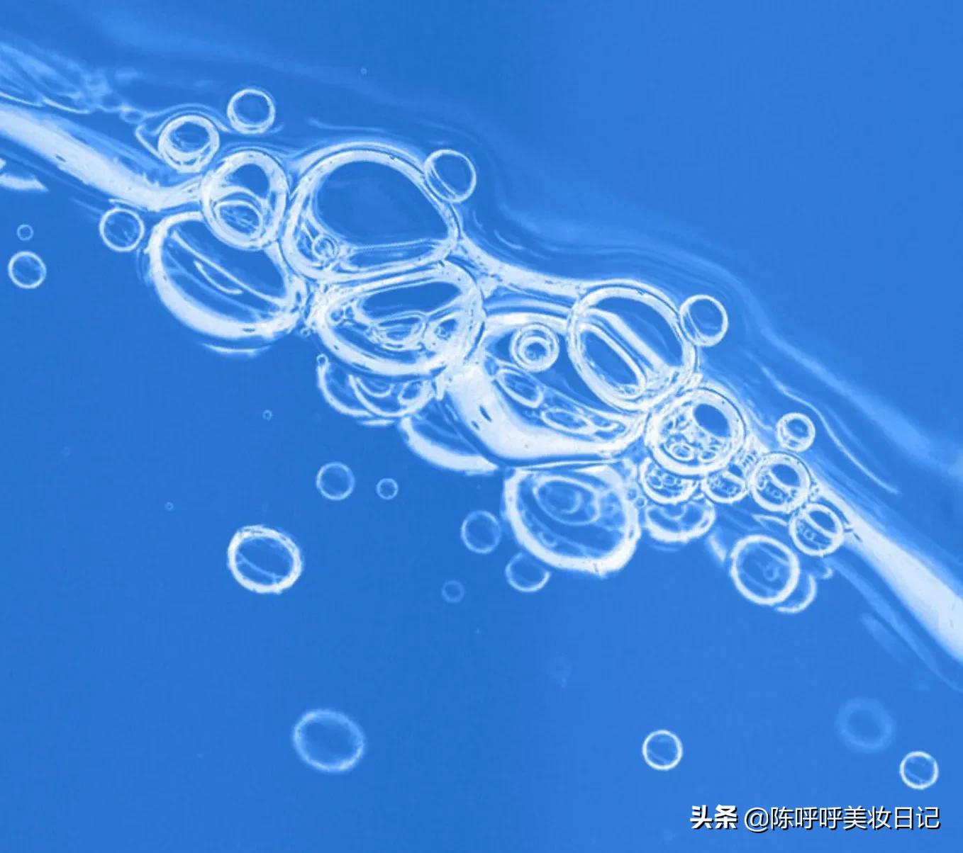 精华油和精华液还有精华水的区别,精华油和精华液用在哪个步骤最佳