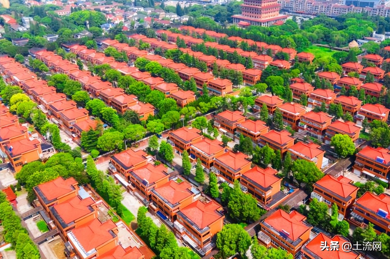 华西村从哪年发展起的,华西村是不是很富的村