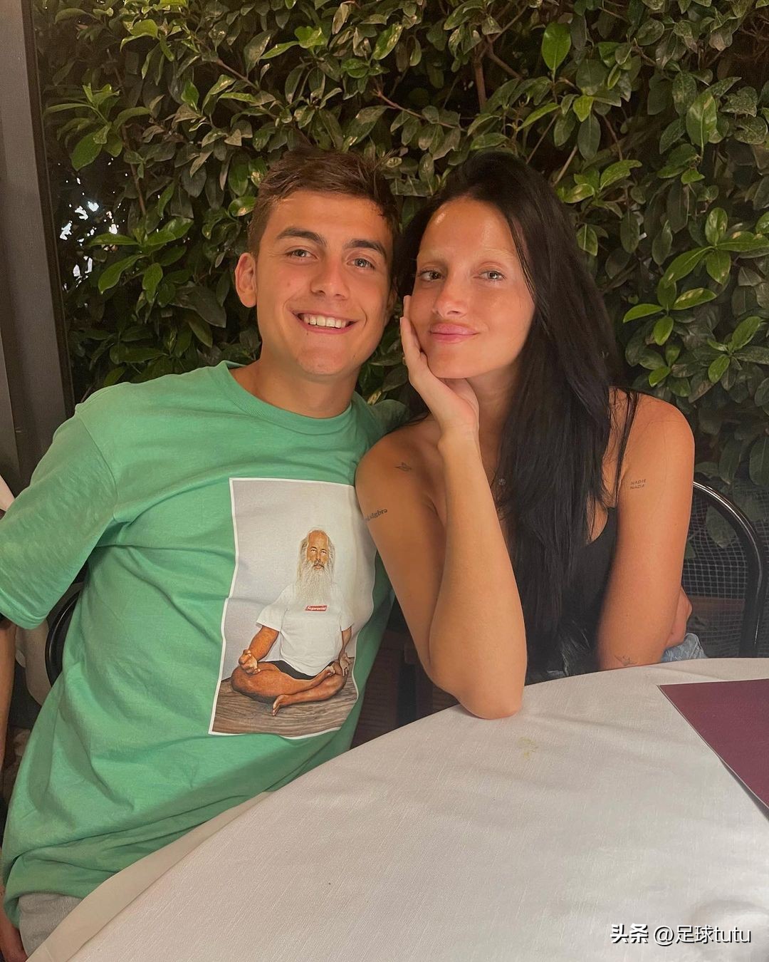 小学生才做选择下一句,小孩才做选择成年人全都要