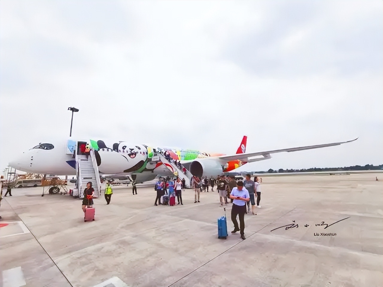 飞机上能带多大的拉杆行李箱?好多朋友不清楚,还很可能花冤枉钱