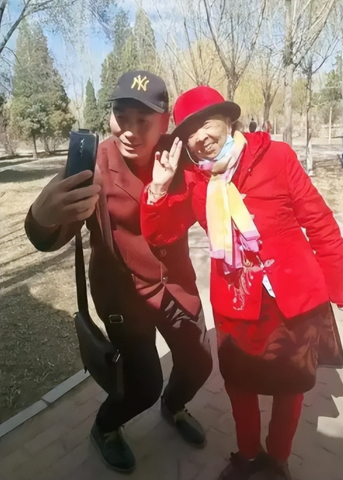 金婚演员李菁菁,金婚庄嫂著名演员李菁菁