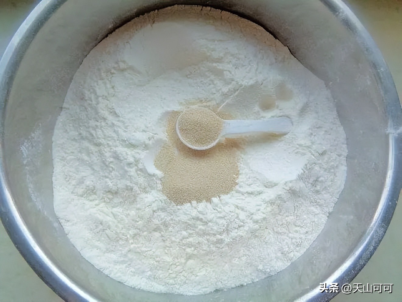 包子店小笼包子的和面方法,包子怎样和面做出来的包子好吃