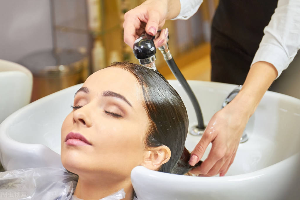 怎样洗头才会脱发,如何洗头避免脱发