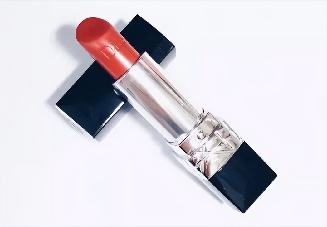 超好用的三支最显气色的口红试色,什么色号的口红最显白平价