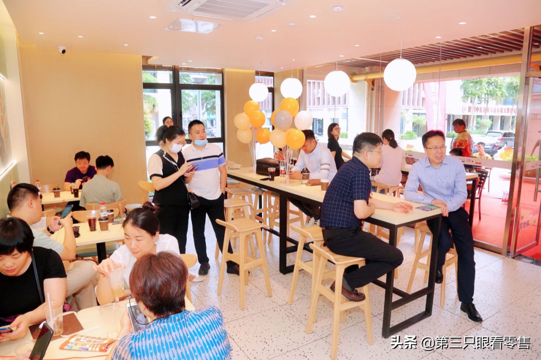 邻几便利创始人刘忠建介绍,邻几便利店董事长刘忠建在哪里