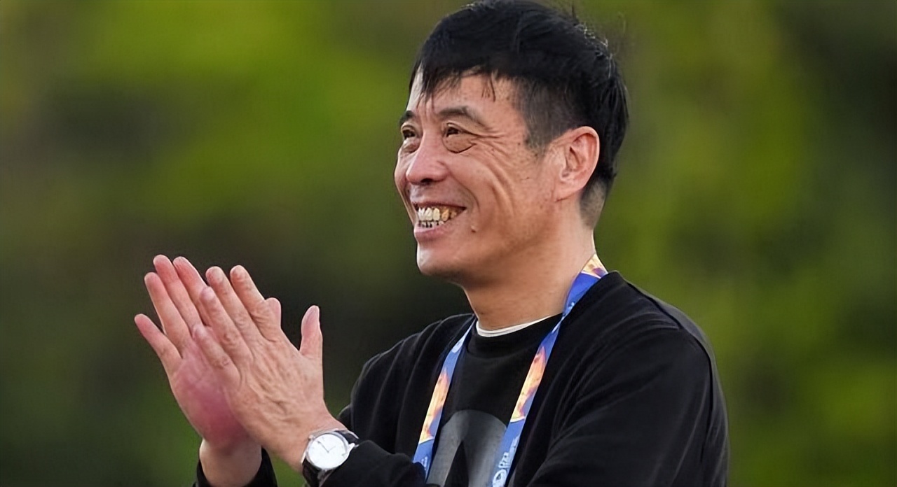 中国足球始终未能跻身世界杯舞台,中国足球队有没有拿过国际冠军