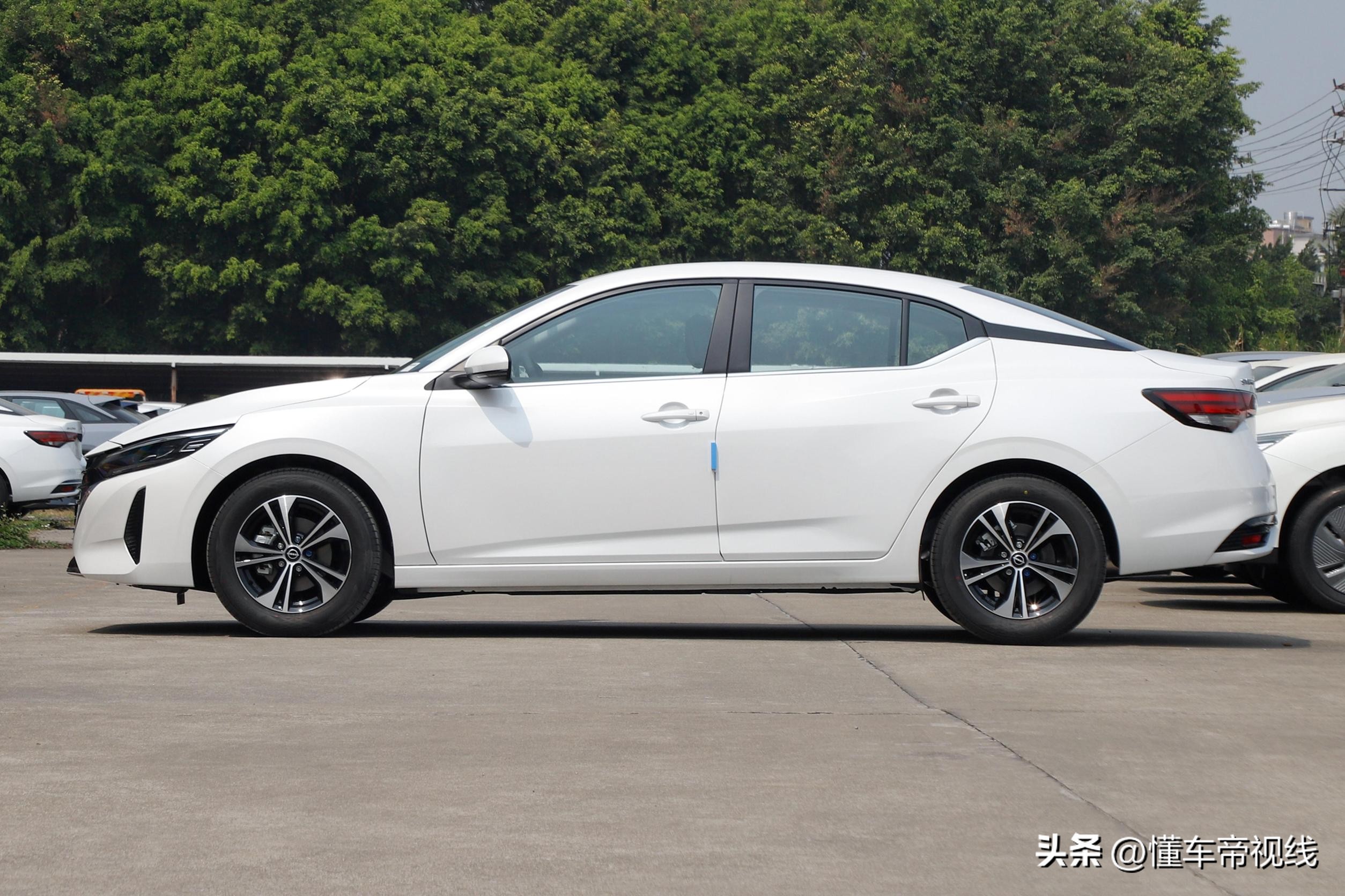 轩逸卡罗拉朗逸这三款车哪个好,轩逸朗逸宝来卡罗拉谁最性价比高