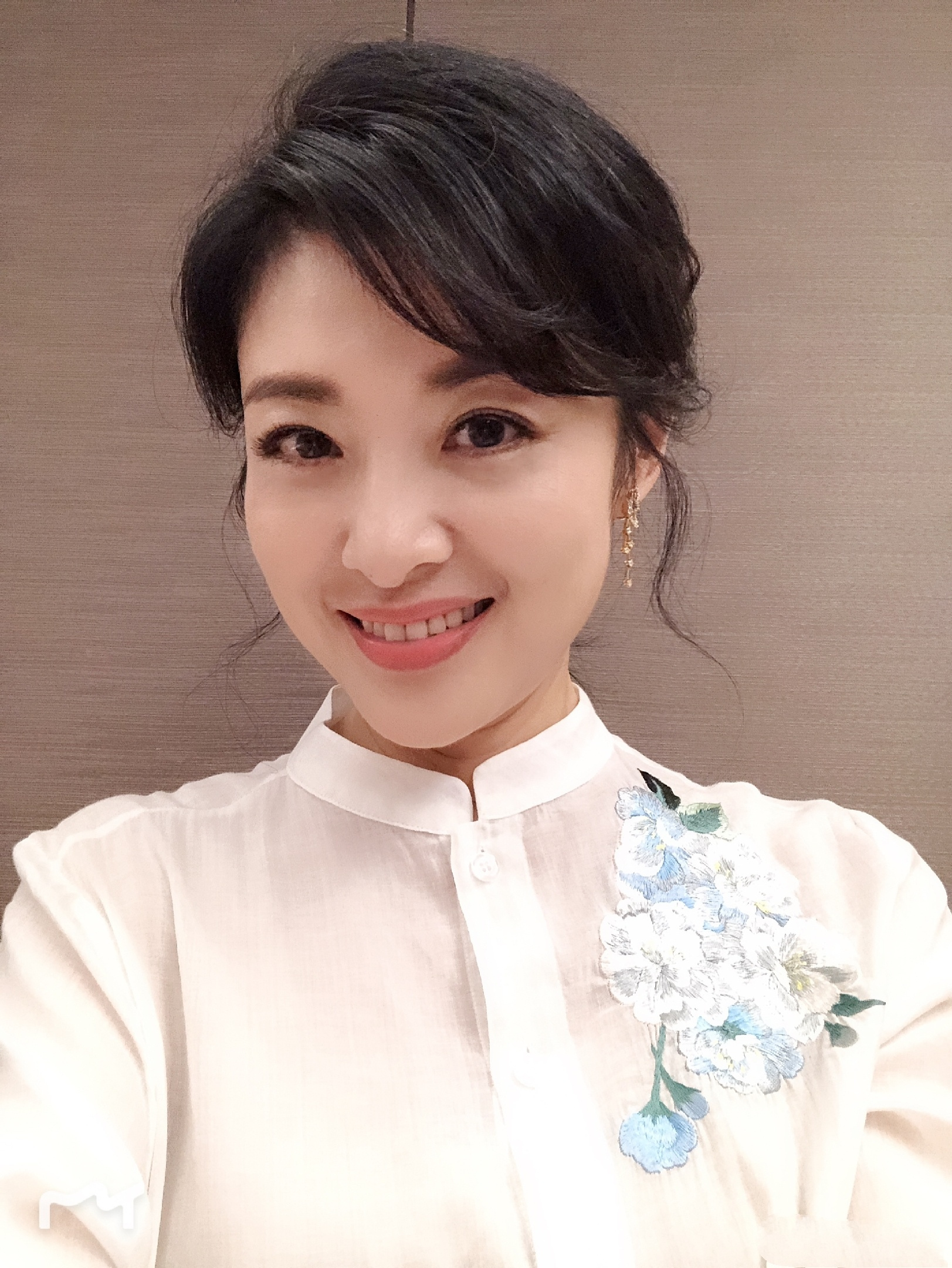 春晚主持人董卿周涛朱迅李思思,春晚主持人董卿朱迅周涛