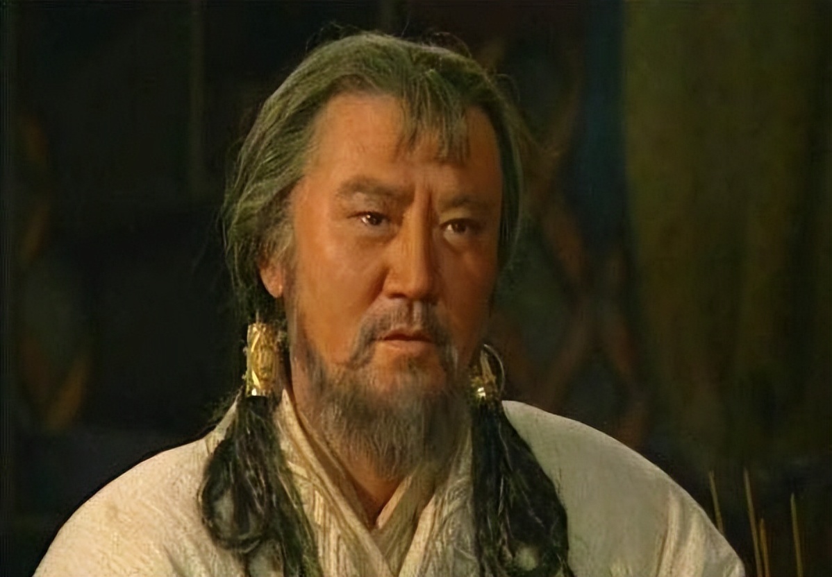 喜欢唱歌、喜欢泡澡、喜欢当乞丐——皇帝们的那些奇葩爱好