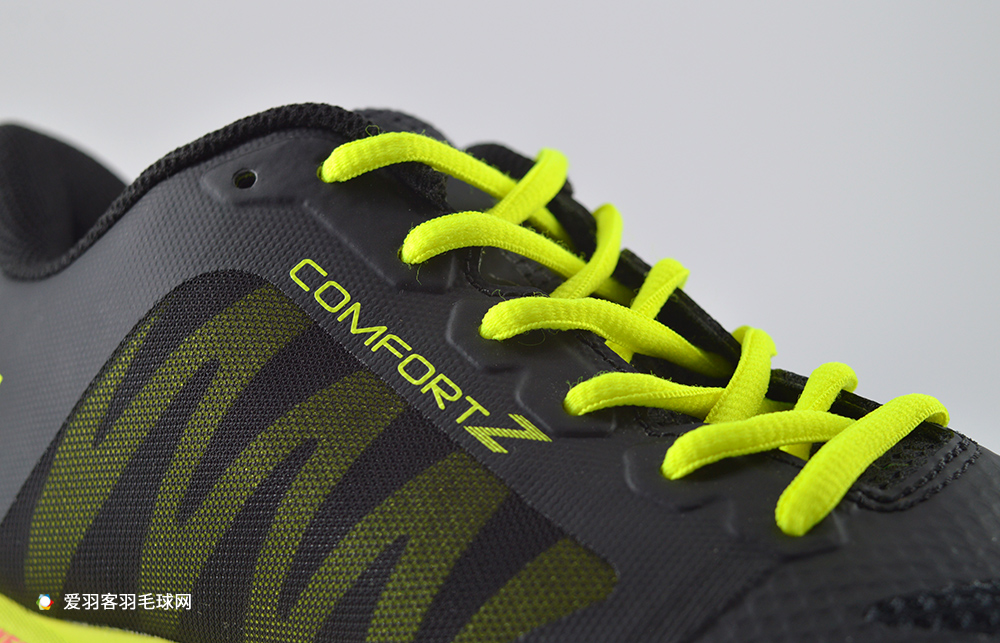 林丹阿迪达斯同款羽毛球鞋测评,尤尼克斯cfz林丹版
