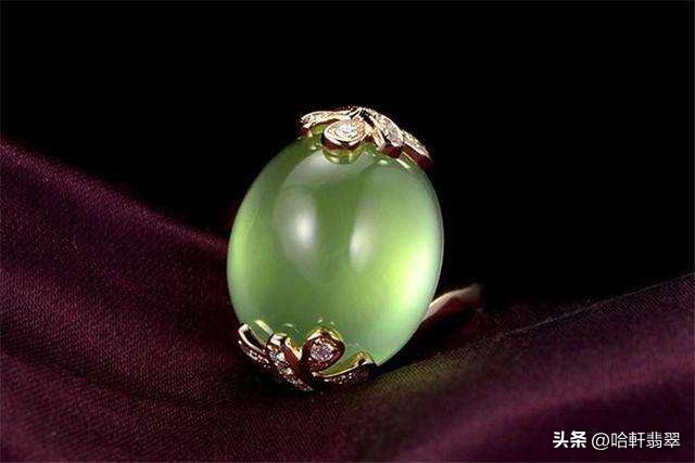 在缅甸花1200买到一个翡翠冒牌货,在云南花六万买翡翠手镯