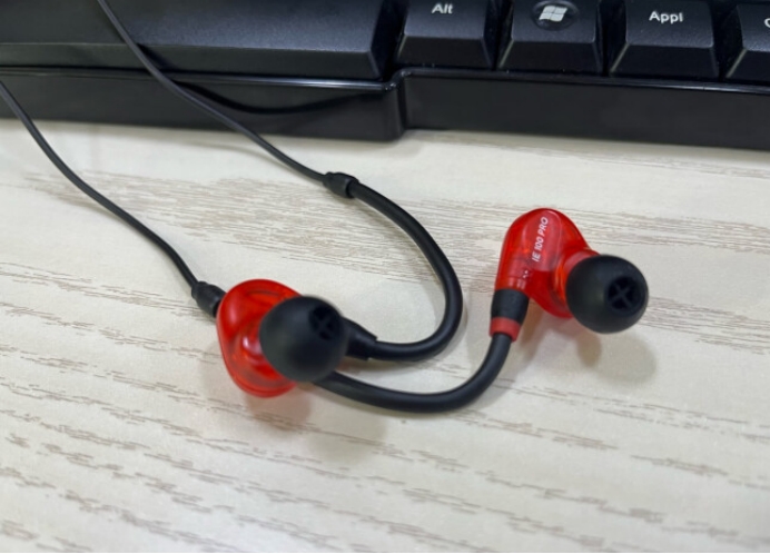 实惠好用不漏音的头戴式耳机推荐,适合听人声和流行的旗舰hifi耳机